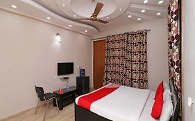 Oyo 13059 Ruby Residency